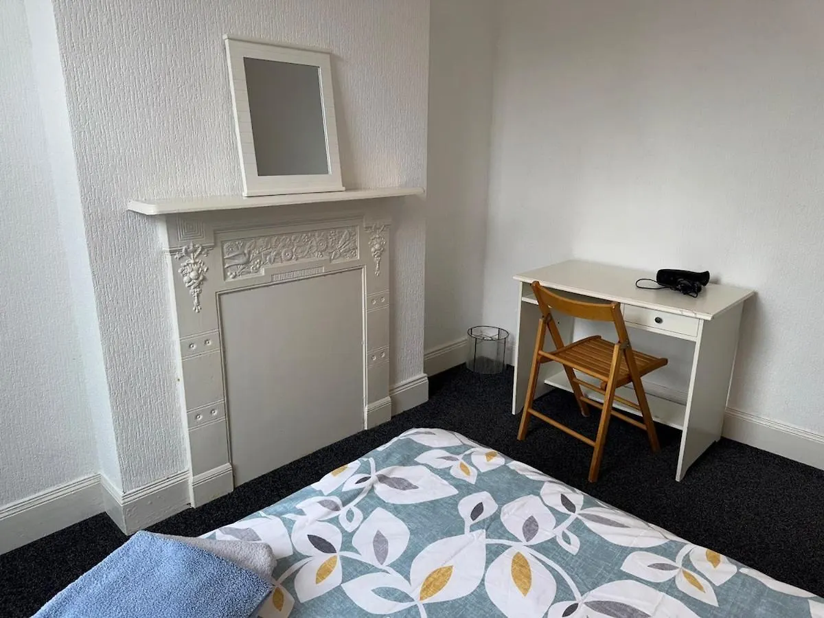 Lovely Central Belfast 4 Bedroom Period Home 0*,