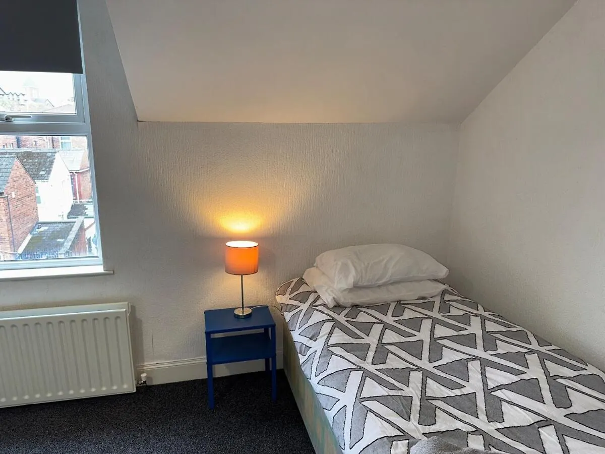 Дом отдыха Lovely Central Belfast 4 Bedroom Period Home